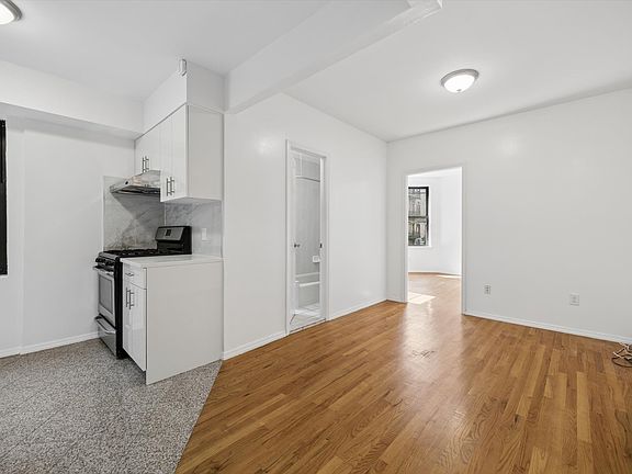 3rd image of 29 Spring St #4A