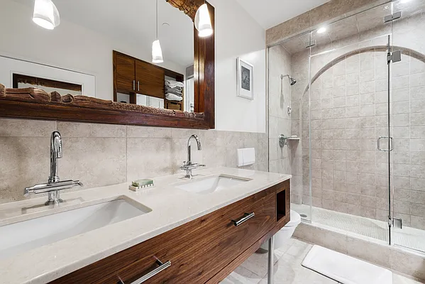 Sold by Compass | media 26