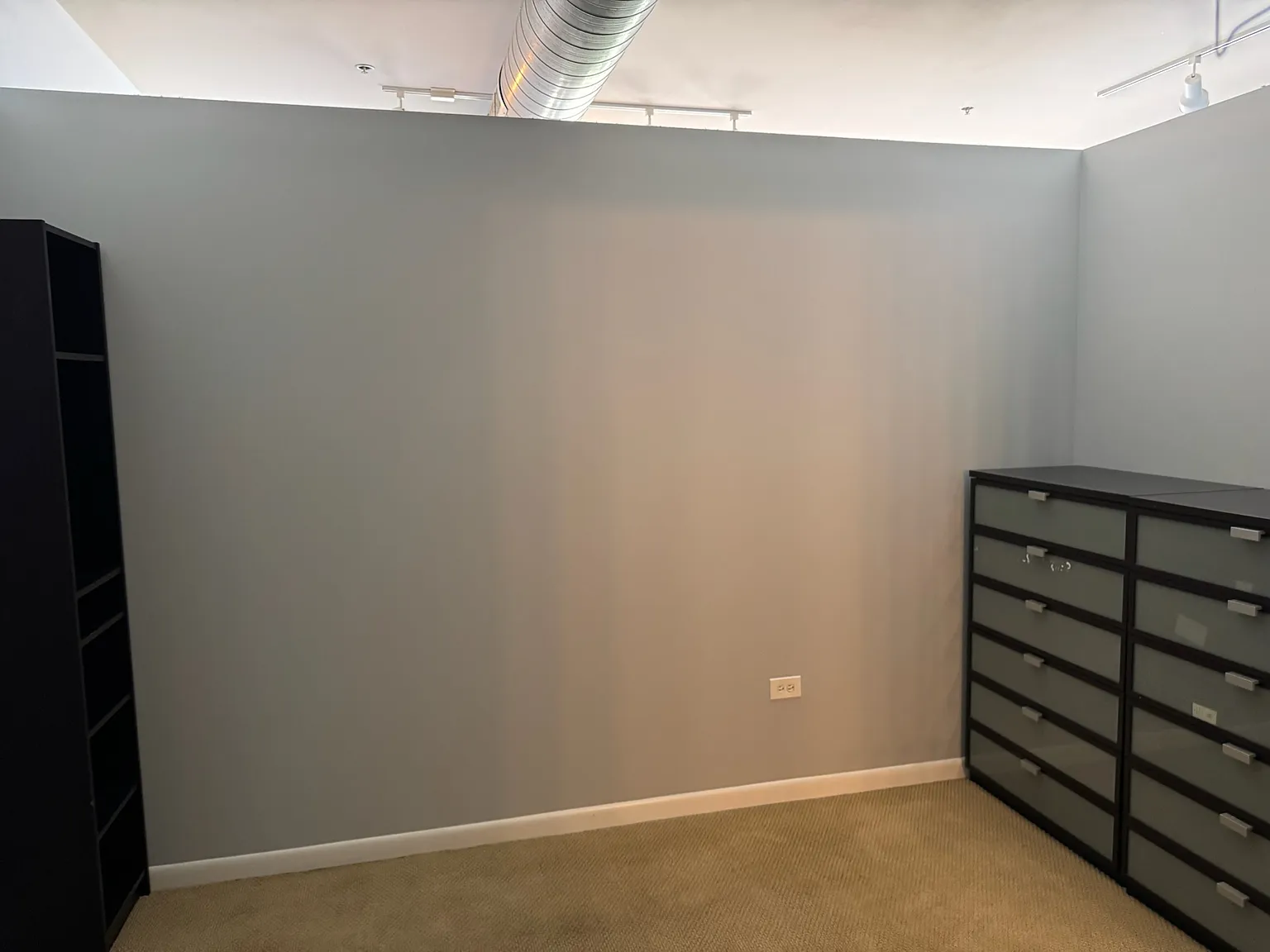 2 bed, 1000 sqft, $3,000 — Photo 2