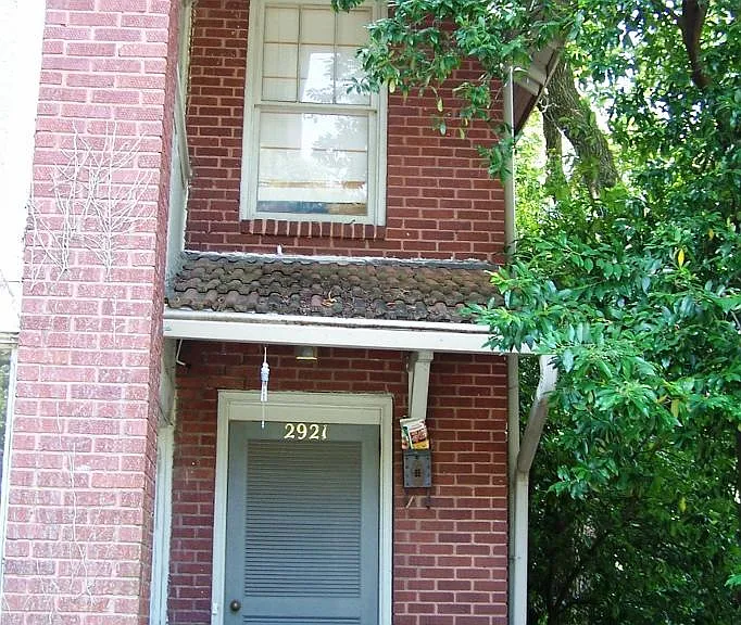2921 Lee Ave — Photo 10