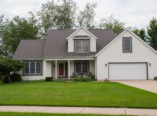 3937 Stonegate Dr, Mishawaka, IN 46544