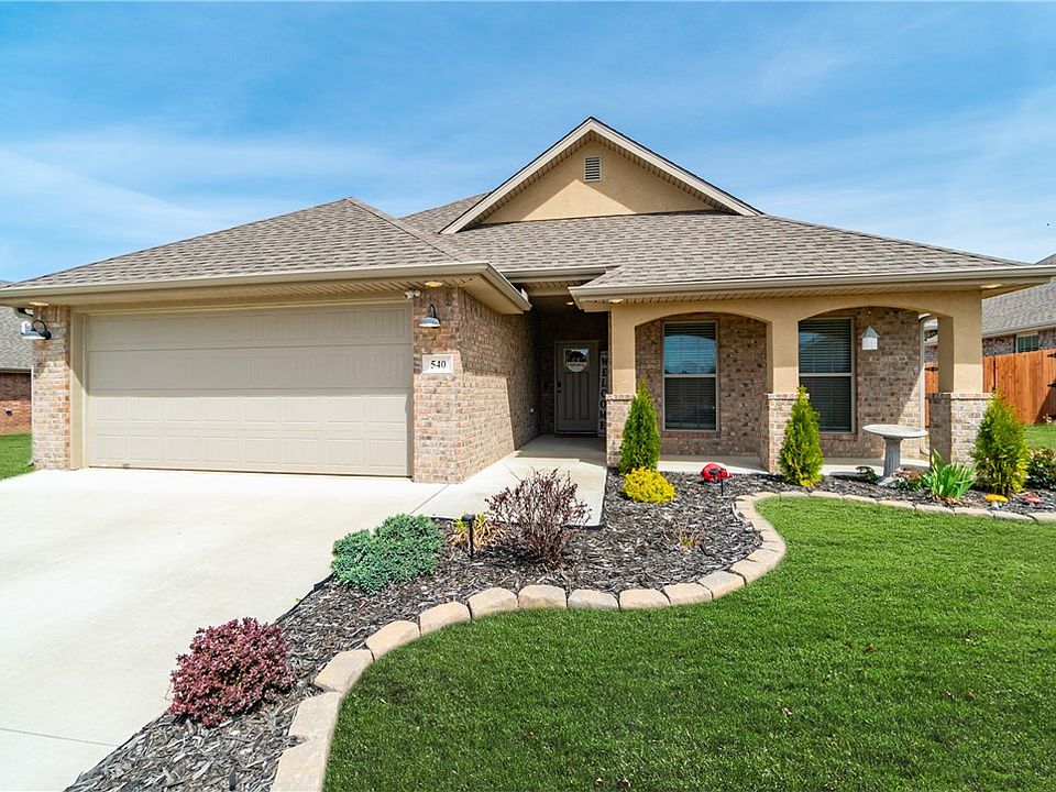 1st image of 540 Gala Cir