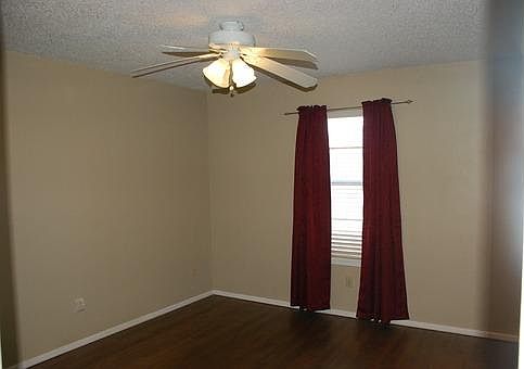 5th image of 9615 Beaufort Ave