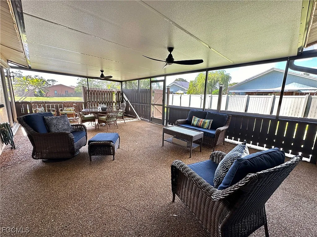 2 bed, 2.0 bath, 1021 sqft, $3,200 — Photo 4