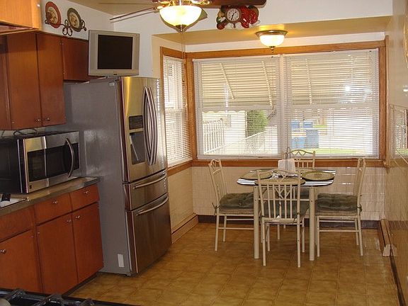 5th image of 1810 N 18th Ave