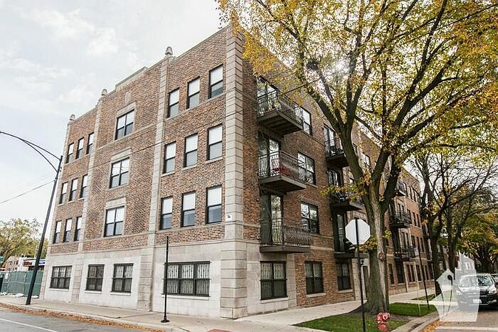 1st image of 4759 N Maplewood Ave APT 305