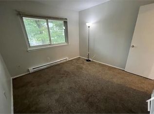 161 Kennedy Dr, Bridgeport, CT 06606