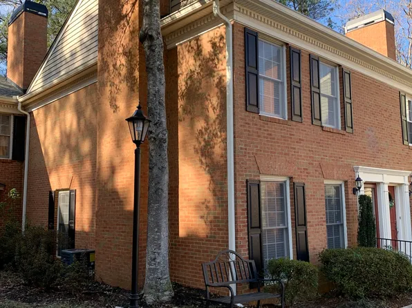 55 Mount Vernon Cir, Sandy Springs, GA 30338