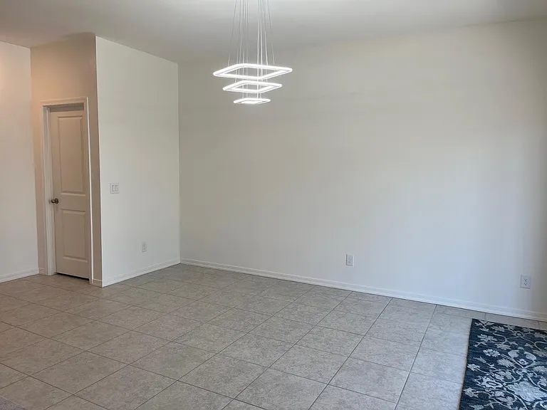 4466 N 100th Ave — Photo 11
