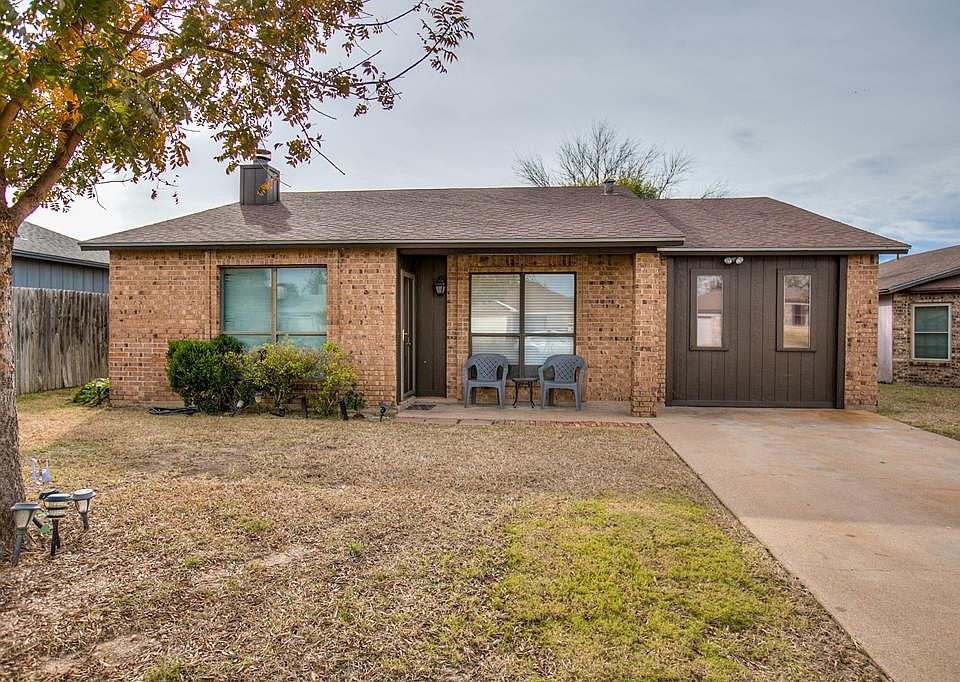 1st image of 3321 Ridgemar Dr