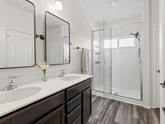 2nd image of 109 Reagor Dr