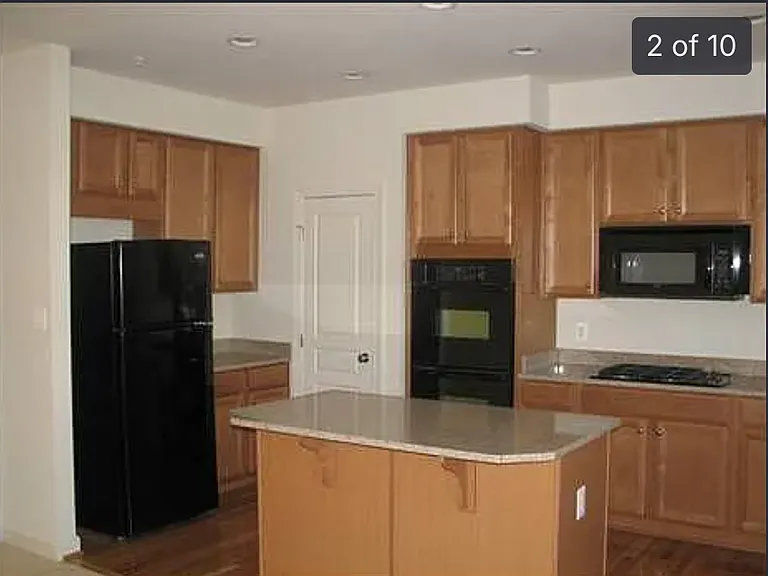 4066 Finsbury Ln — Photo 5