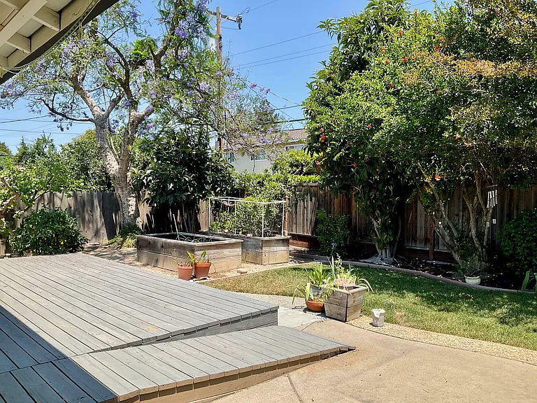 10446 Plum Tree Ln — Photo 11