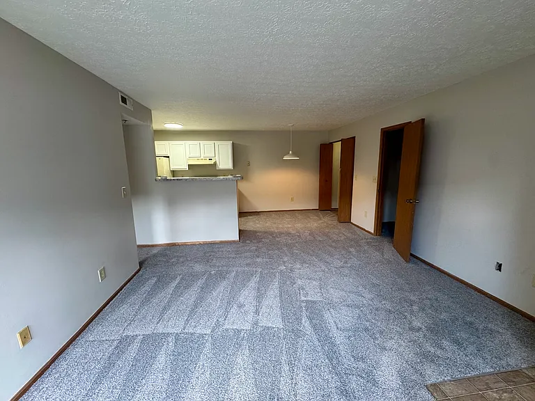 5647 Wellington Woods Blvd — Photo 4