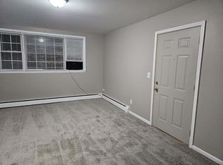 915 E Main St, Paw Paw, MI 49079