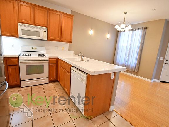 2nd image of 1628 Avery Rd
