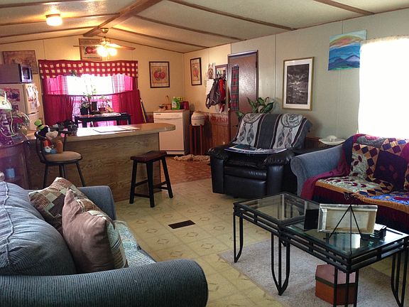 3rd image of 35 Ryefield Dr