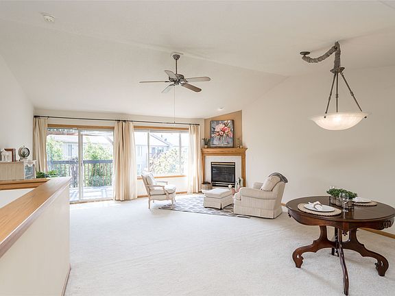 3rd image of 3010 SE Turnberry Dr