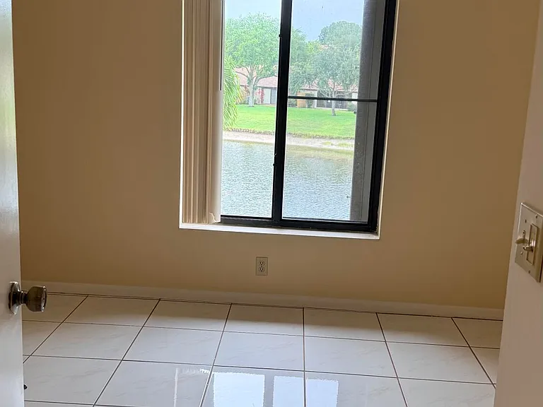 813 Sky Pine Way #F2 — Photo 8