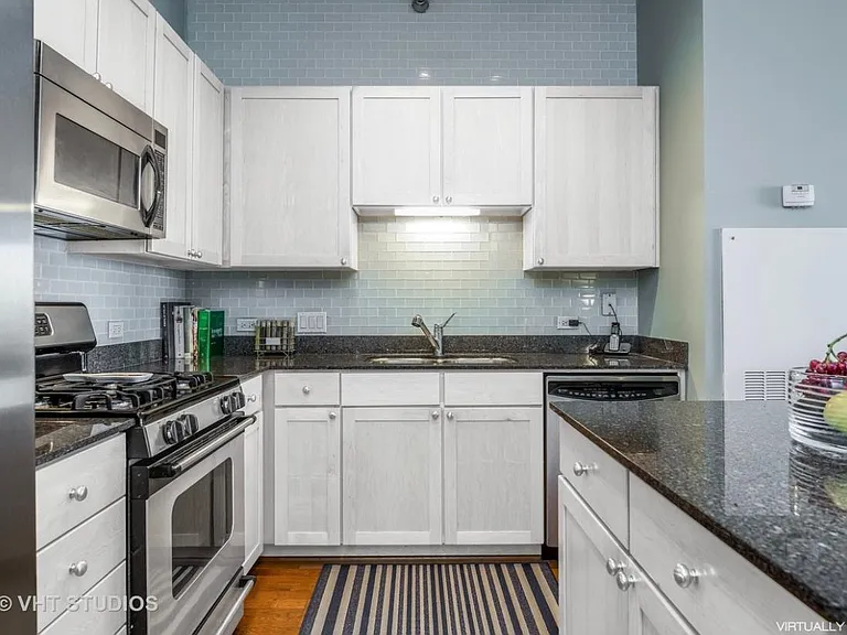 720 N Larrabee St #912 — Photo 7