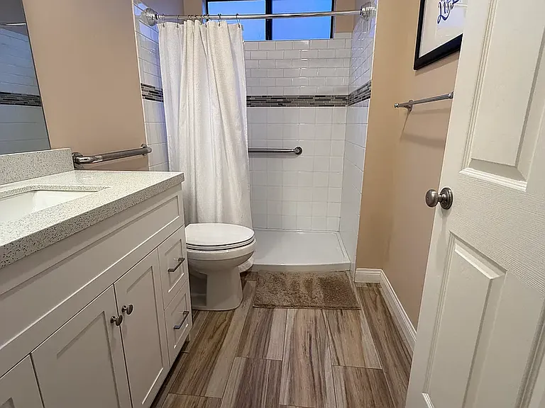 11127 La Maida St #37 — Photo 24