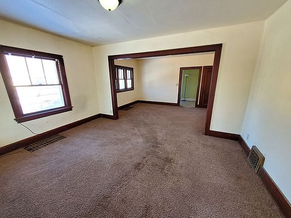 3rd image of 336 N Covell Ave