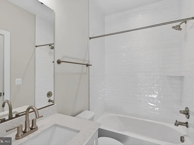 2507 Light St — Photo 28