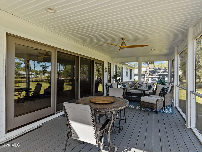 180 Wallace Rd — Photo 36