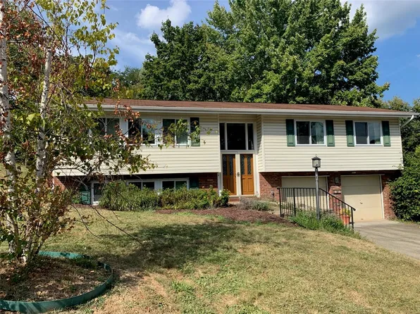 155 Cherrington Dr, Pittsburgh, PA 15237