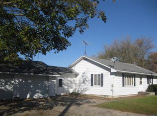 106 1st St, Frederika, IA 50631