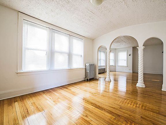4th image of 8236 S Maryland Ave #1E