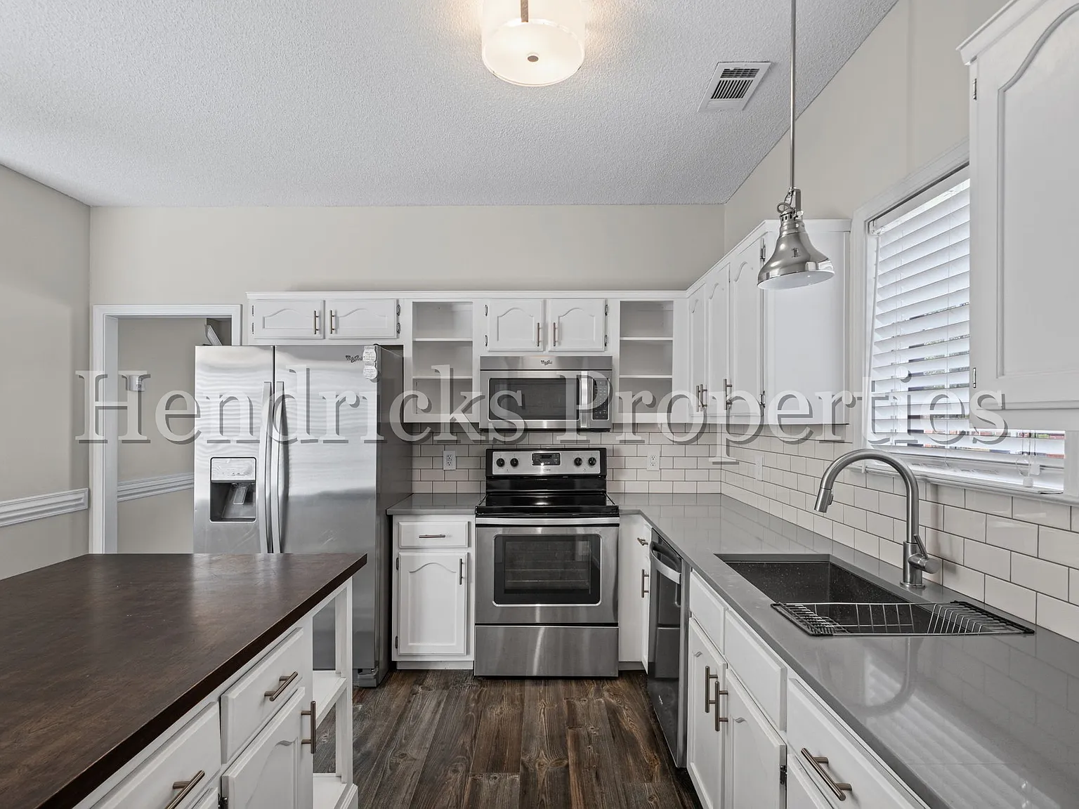 3 bed, 2.5 bath, 1708 sqft, $2,200 — Photo 4