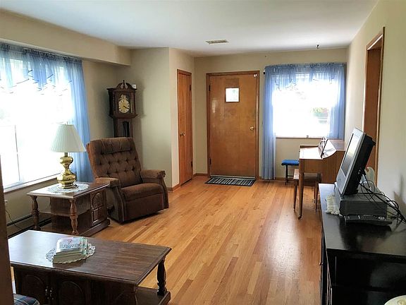 2nd image of 311 Batham Ln