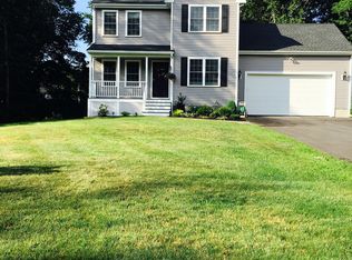 2 Victory Ln, East Bridgewater, MA 02333