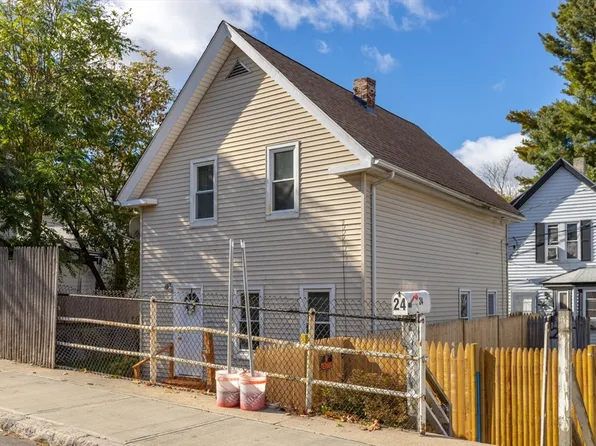 24 Illinois St, Worcester, MA 01610