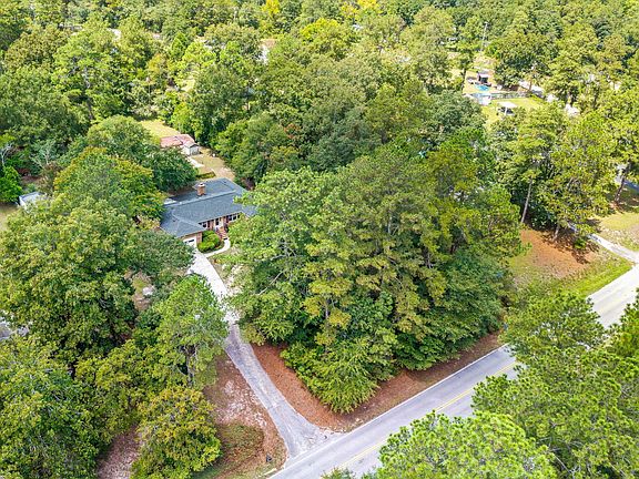 2nd image of 619 Cherokee Dr