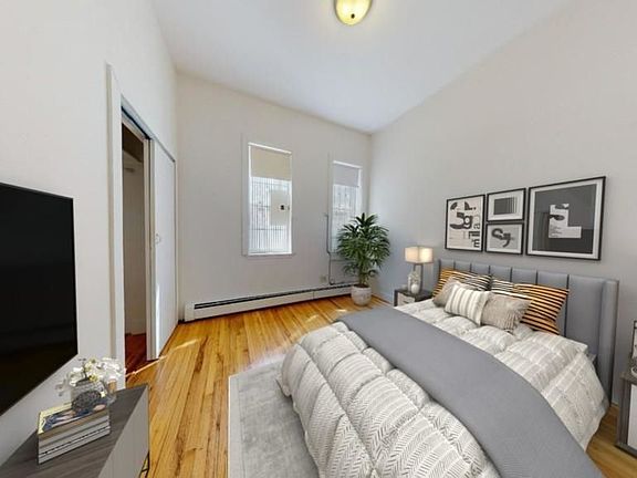 3rd image of 306 E 93rd St APT B