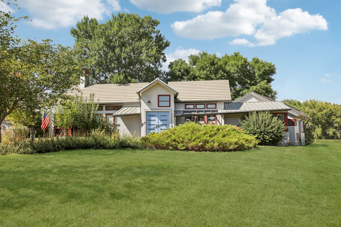 Monarch Park Ct-L1908-001.jpg