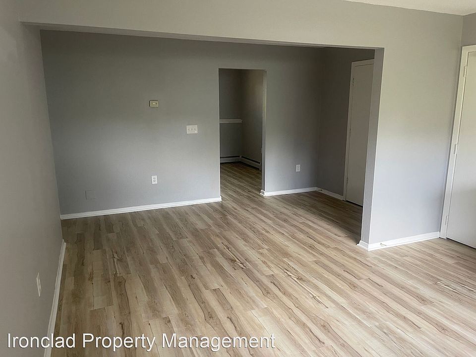 1st image of 818 Pine St Unit 7