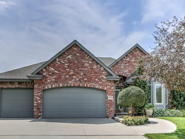 17119 Howard Plz, Omaha, NE 68118