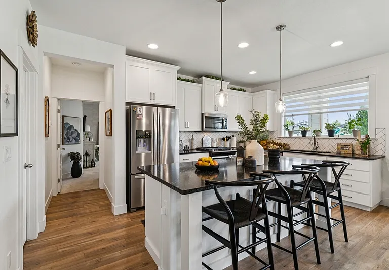 11691 W Quintale Dr — Photo 15