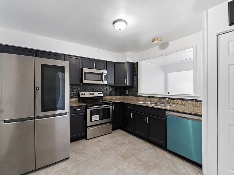 307 Pratt Ct #1 — Photo 4
