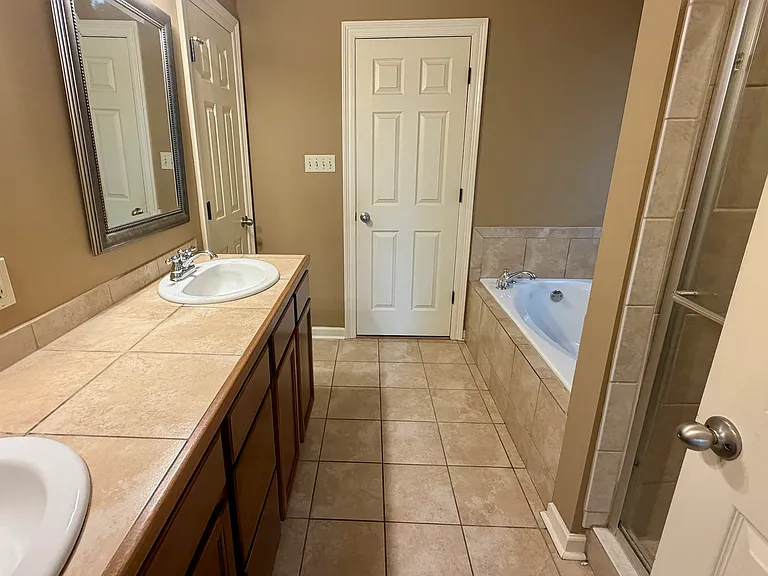 212 Chevalier Blvd — Photo 8