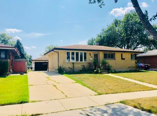 625 W Willow Gln, Addison, IL 60101