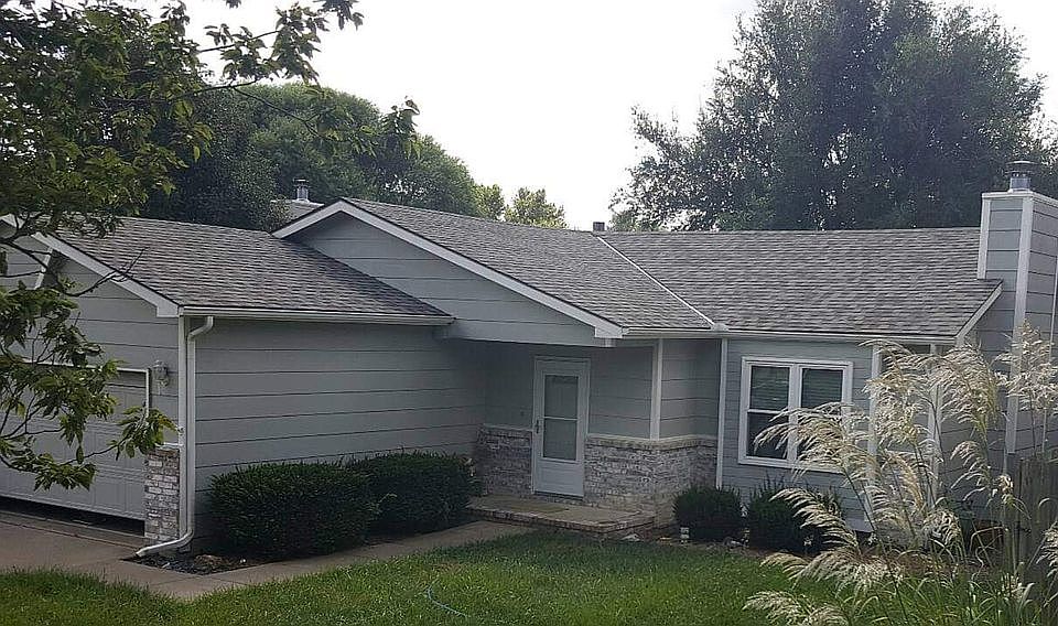 1st image of 527 W Deerfield Cir