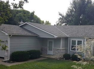 527 W Deerfield Cir, Valley Center, KS 67147