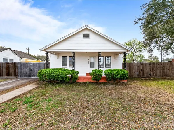 720 McIntyre Ave, Taft, TX 78390