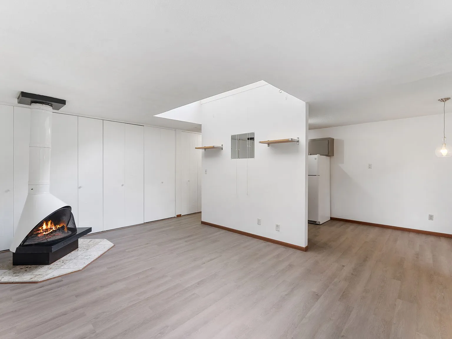 2 bed, 892 sqft, $1,650 — Photo 3