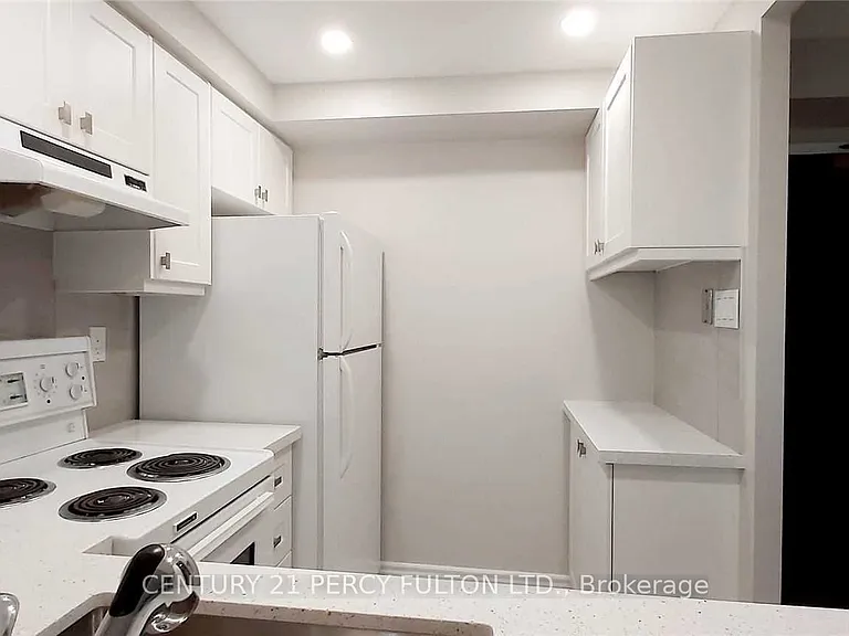 736 Bay St #1512 — Photo 4
