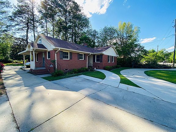 Circle-through driveway